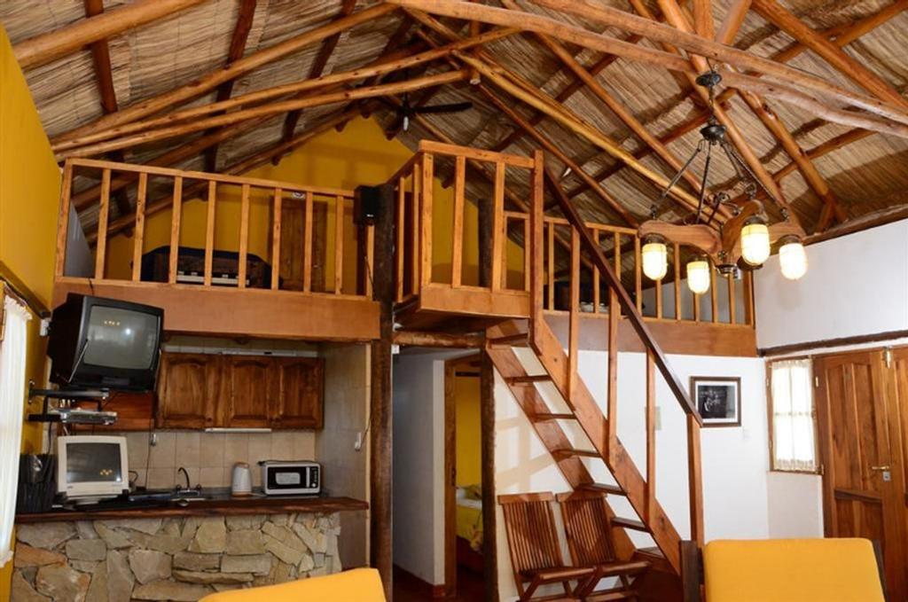Lounge Lodge *